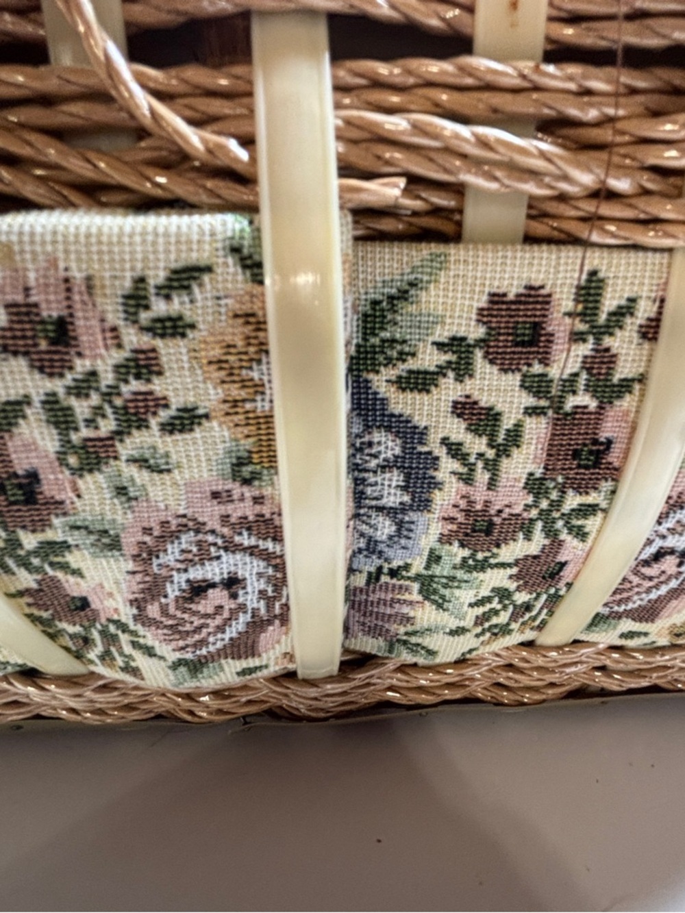 Vtg Sewing box Azar Tapestry fabric cushion covered 2 Handle W/contents Read - Picture 7 of 16